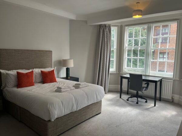 Park Road NW8 7HY
