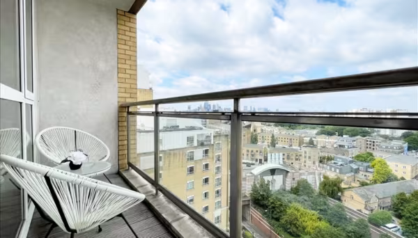 Circus Apartments E14 8RW