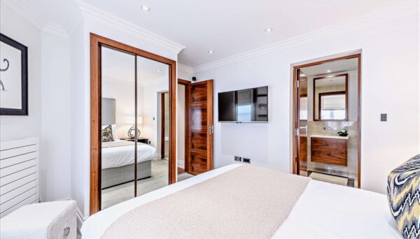 Kensington Gardens Square W2 4BB