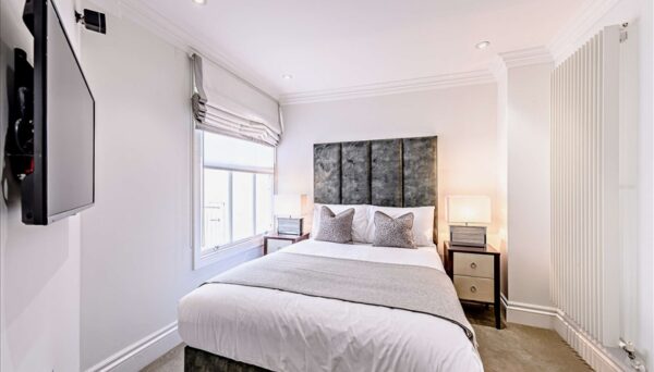 Kensington Gardens Square W2 4BB