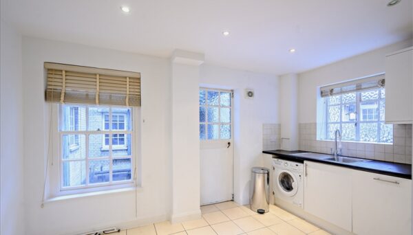 Pelham Court SW3 6SH