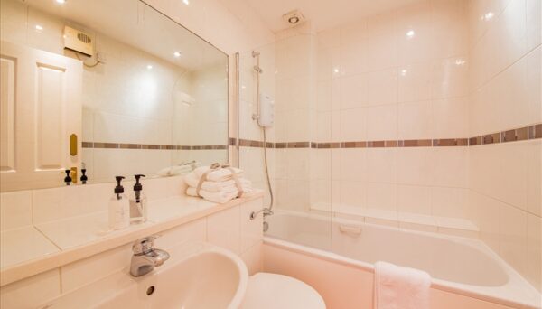 Nottingham Place W1U 5LU