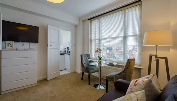 Hill Street W1J 5NA