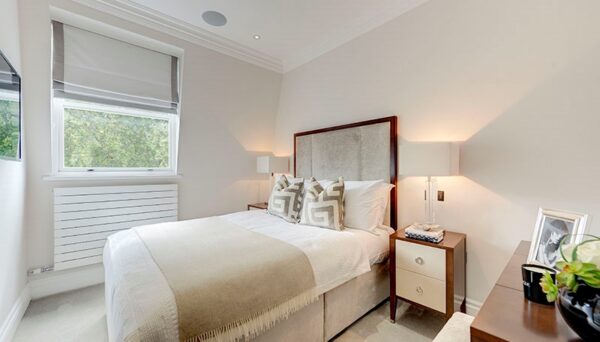 Kensington Gardens Square W2 4BB
