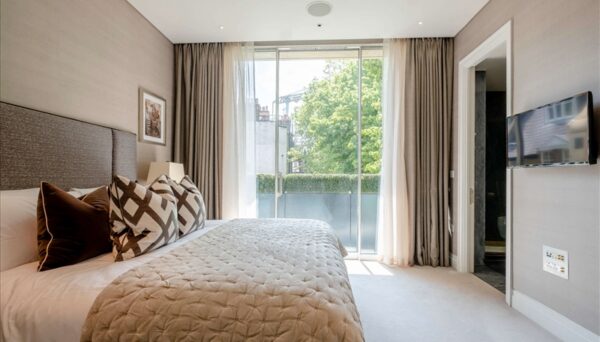 Green Street Mayfair W1K 6RQ