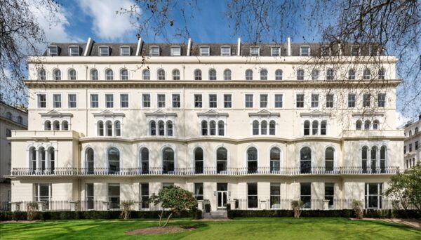 Kensington Gardens Square W2 4BB