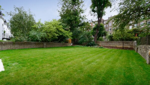 Lexham Gardens W8 6JN