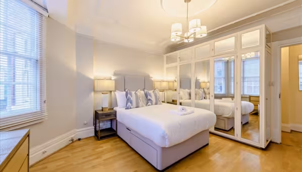 Strathmore Court NW8 7HY