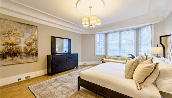 Strathmore Court NW8 7HY