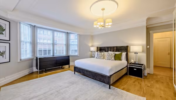 Strathmore Court NW8 7HY