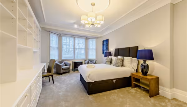 Strathmore Court NW8 7HY