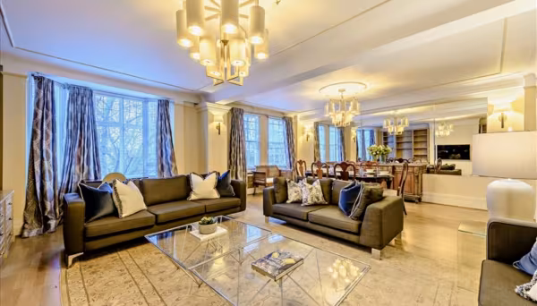 Strathmore Court NW8 7HY
