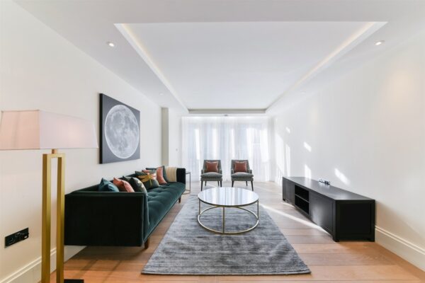 Temple House 190 Strand WC2R 1AB
