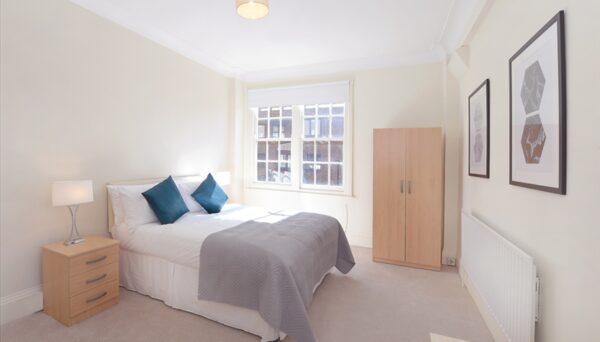 Park Road NW8 7HY