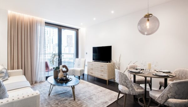 Thornes House SW11 7AG
