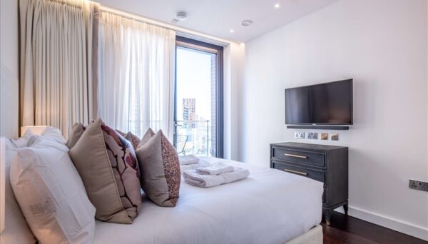 Charles Cloves Walk SW11 7AG