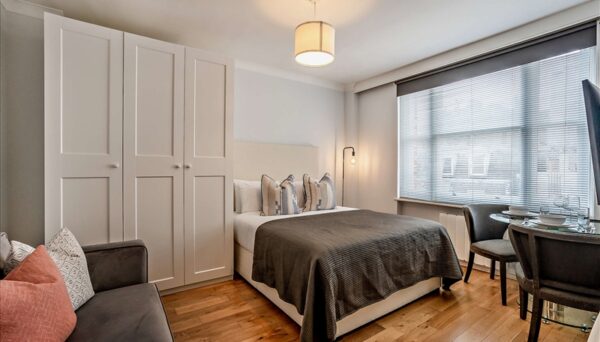 Hill Street W1J 5NA