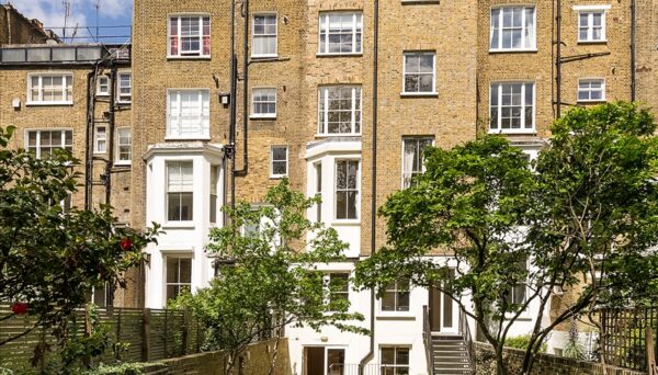 Somerset Court Kensington W8 6JN