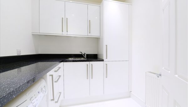 Somerset Court Kensington W8 6JN