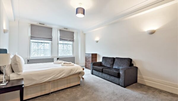Park Road NW8 7HY