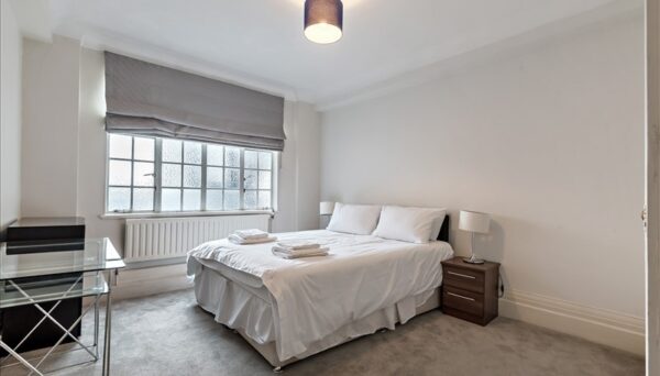 Park Road NW8 7HY