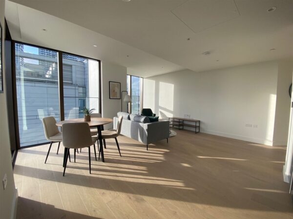 Harcourt Tower South Quay Plaza Canary Wharf E14 9WS