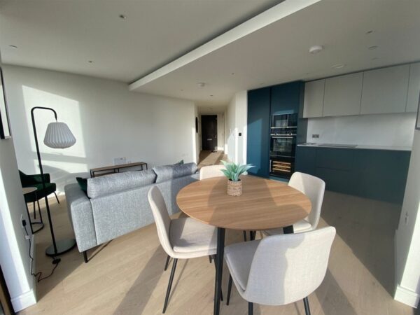 Harcourt Tower South Quay Plaza Canary Wharf E14 9WS