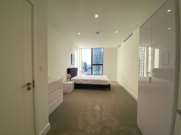 Harcourt Tower South Quay Plaza Canary Wharf E14 9WS