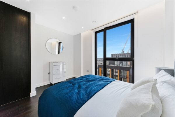 Madeira Tower The Residence Nine Elms SW11