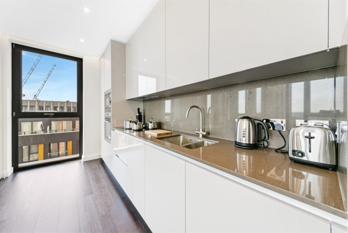 Madeira Tower The Residence Nine Elms SW11