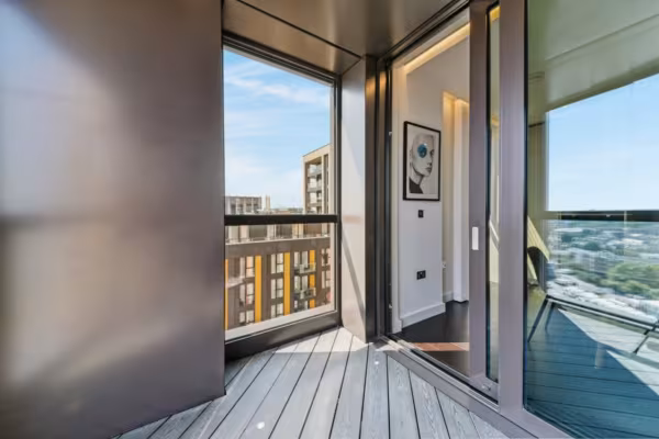Madeira Tower The Residence Nine Elms SW11
